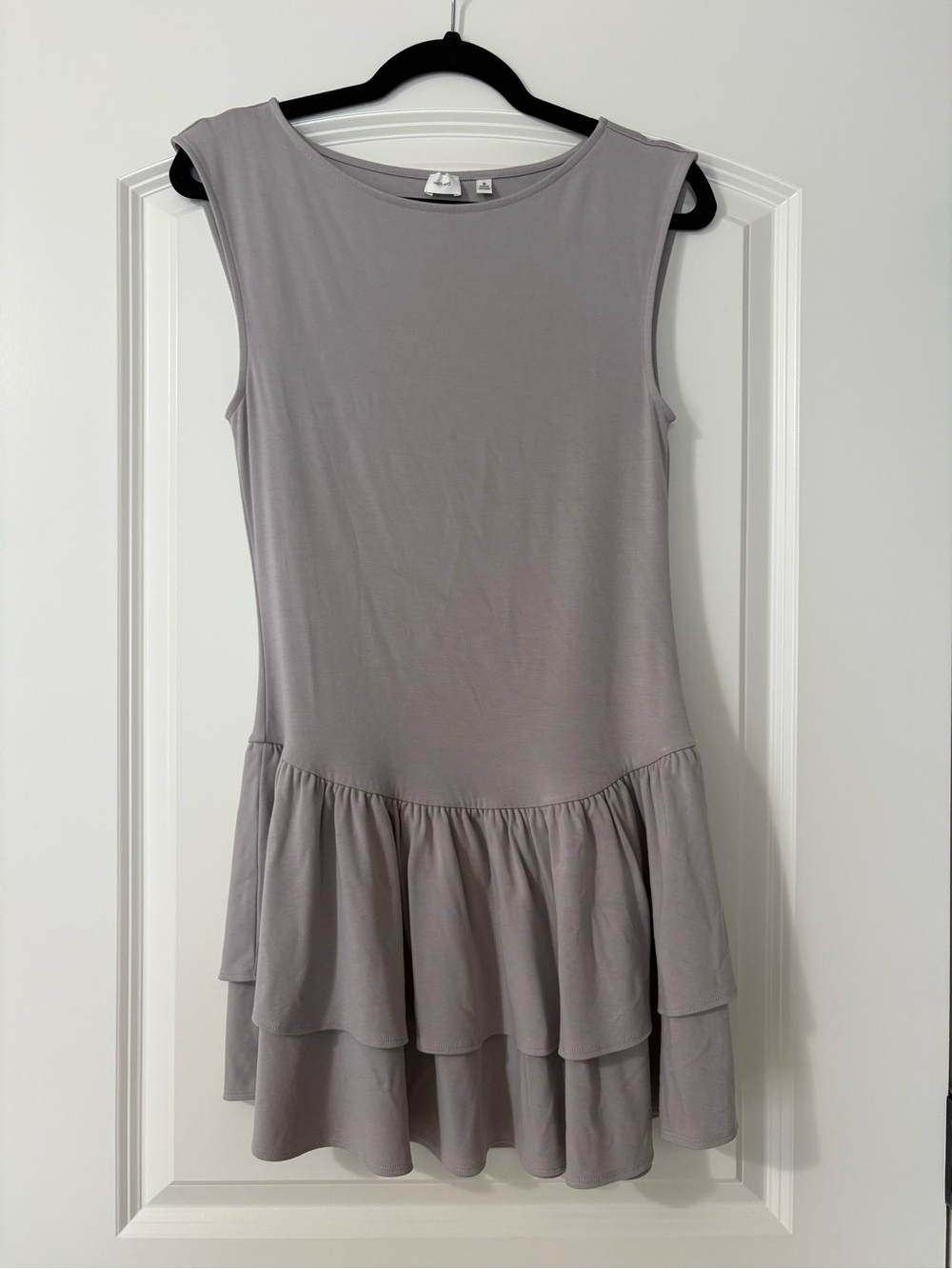 Aritzia Wilfred Bloomsbury Dress in Ashen color